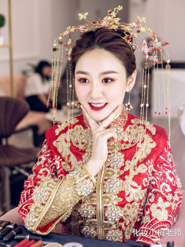 秀禾服妆面